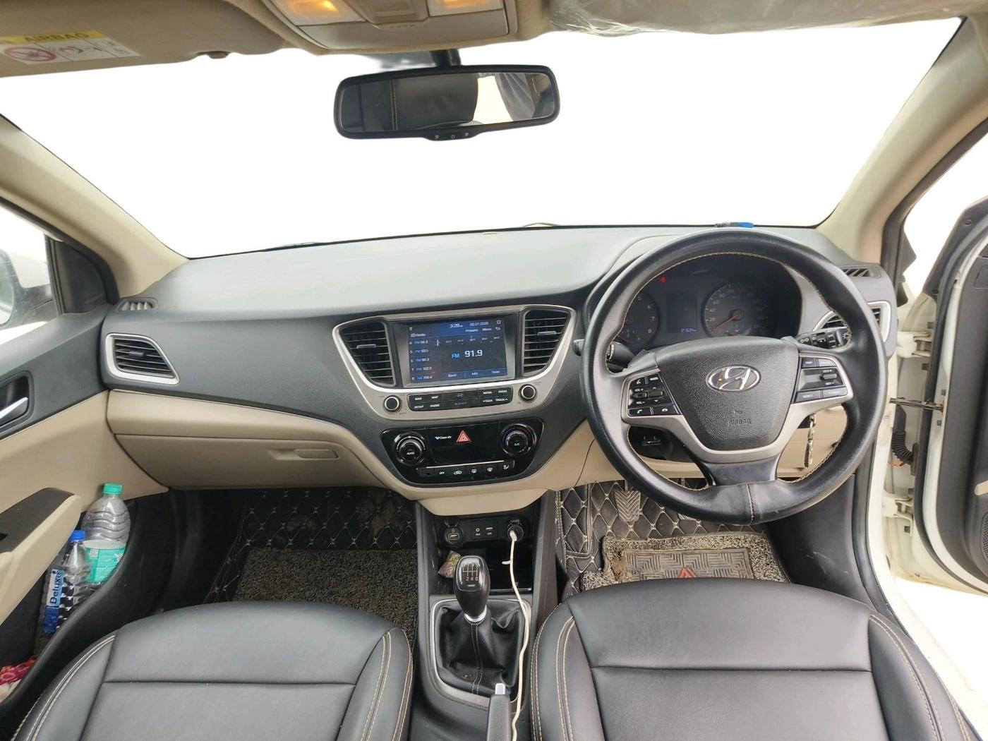 2018 Hyundai Verna 1.6 VTVT SX, CNG, Manual, 1,21,534 km, interior