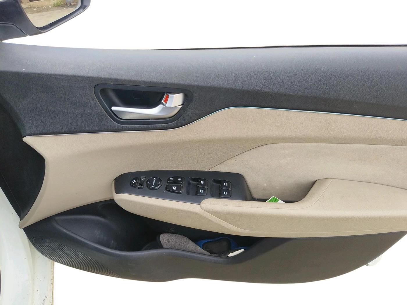2018 Hyundai Verna 1.6 VTVT SX, CNG, Manual, 1,21,534 km, interior