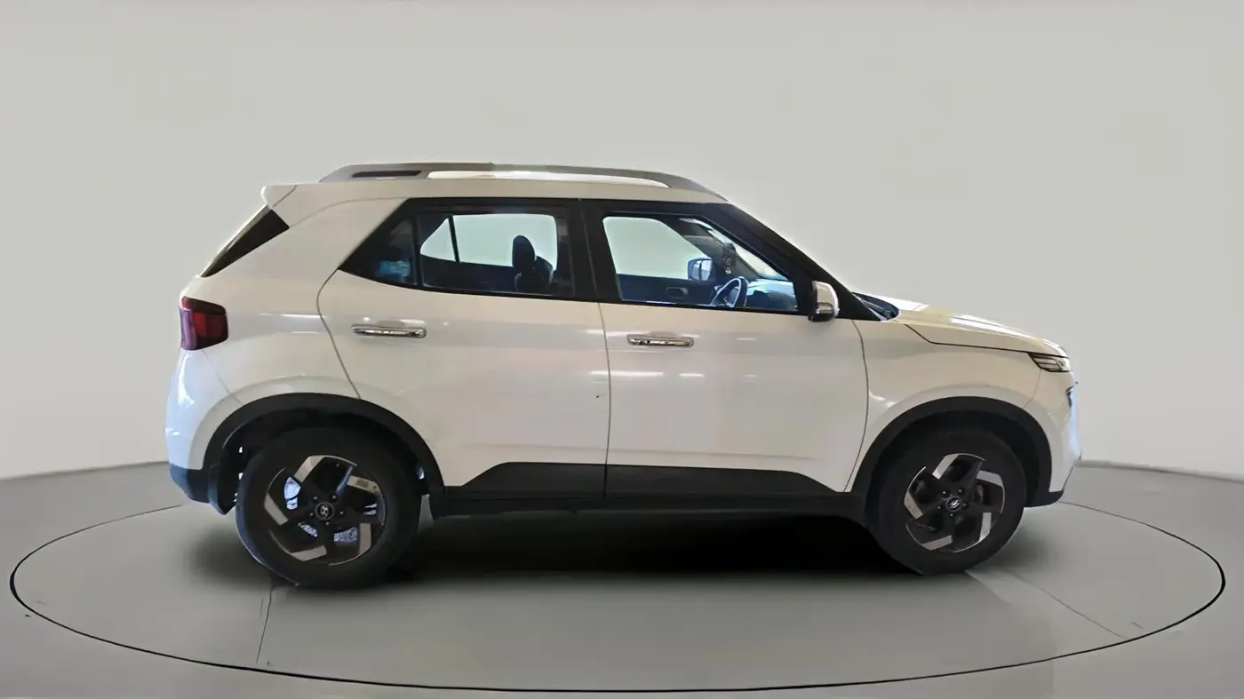 2021 Hyundai VENUE SX 1.5 (O) EXECUTIVE CRDI, Diesel, Manual, 67,000 km, exterior