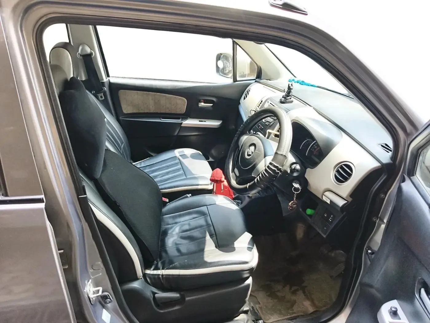 2016 Maruti Wagon R 1.0 VXI, Petrol, Manual, 44,115 km, interior