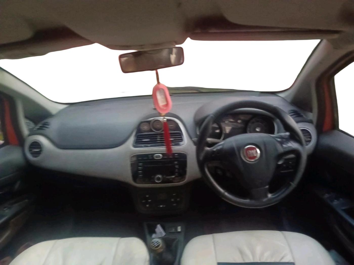 2014 Fiat Avventura EMOTION MULTIJET 1.3, Diesel, Manual, 1,69,465 km, interior