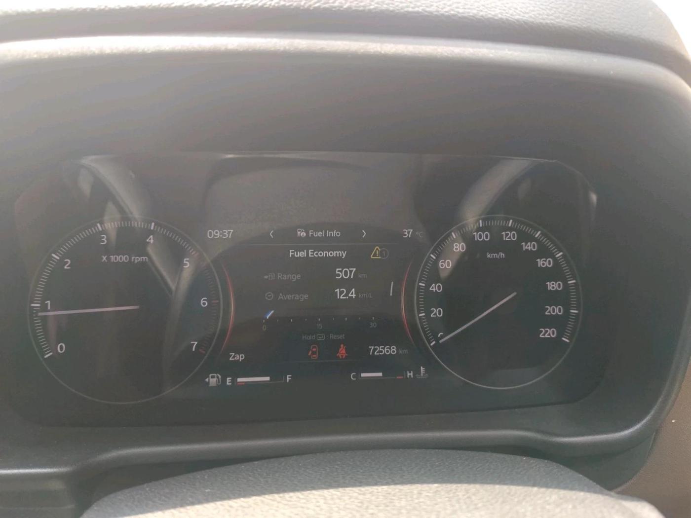 2023 Mahindra SCORPIO-N Z6 DIESEL MT 2WD 7 STR, Diesel, Manual, 72,568 km, interior