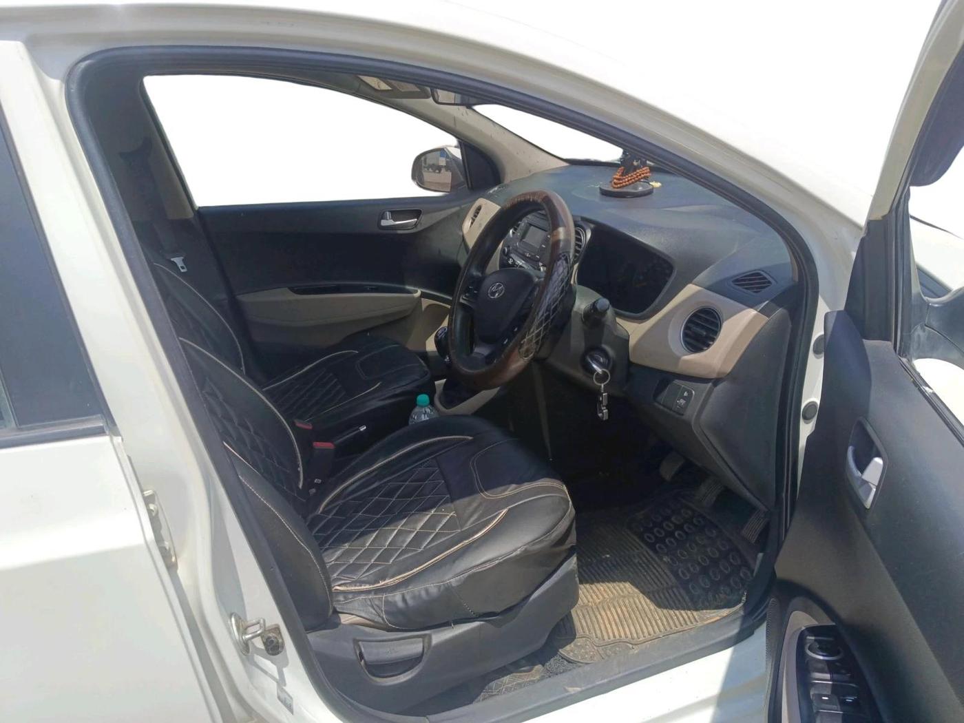 2017 Hyundai Xcent S 1.2, Petrol, Manual, 89,931 km, interior