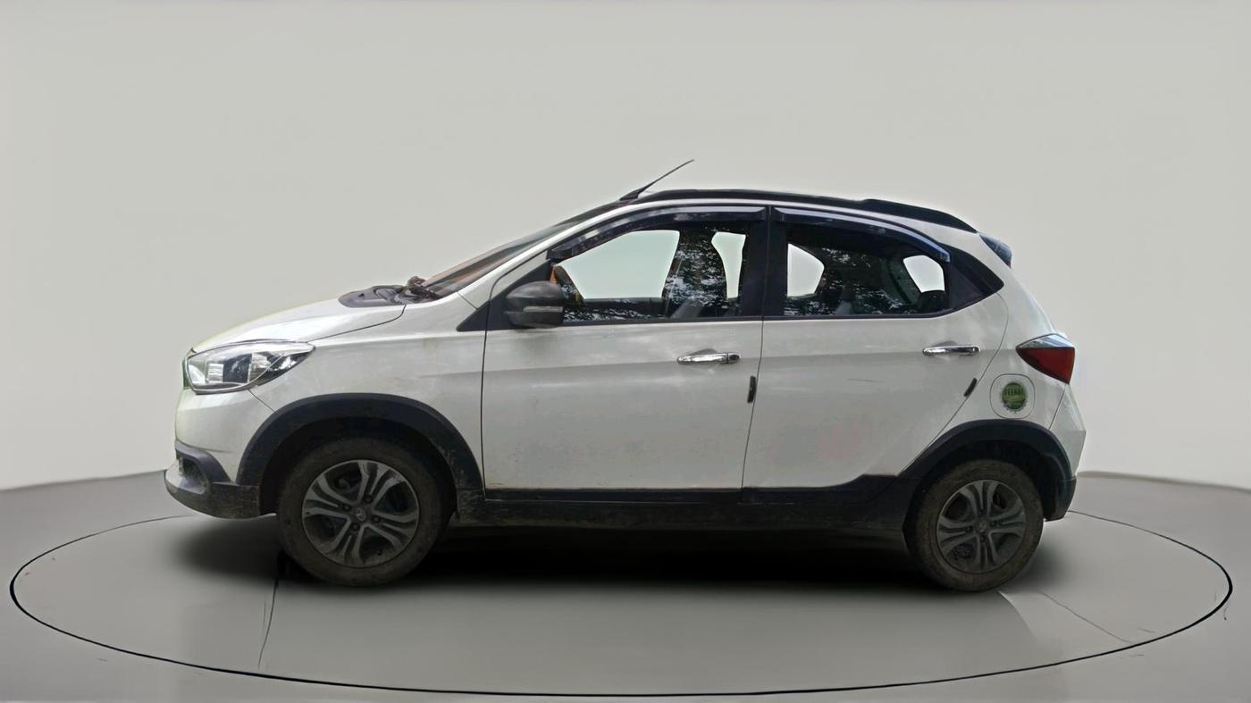2018 Tata TIAGO NRG PETROL, Petrol, Manual, 55,866 km, exterior