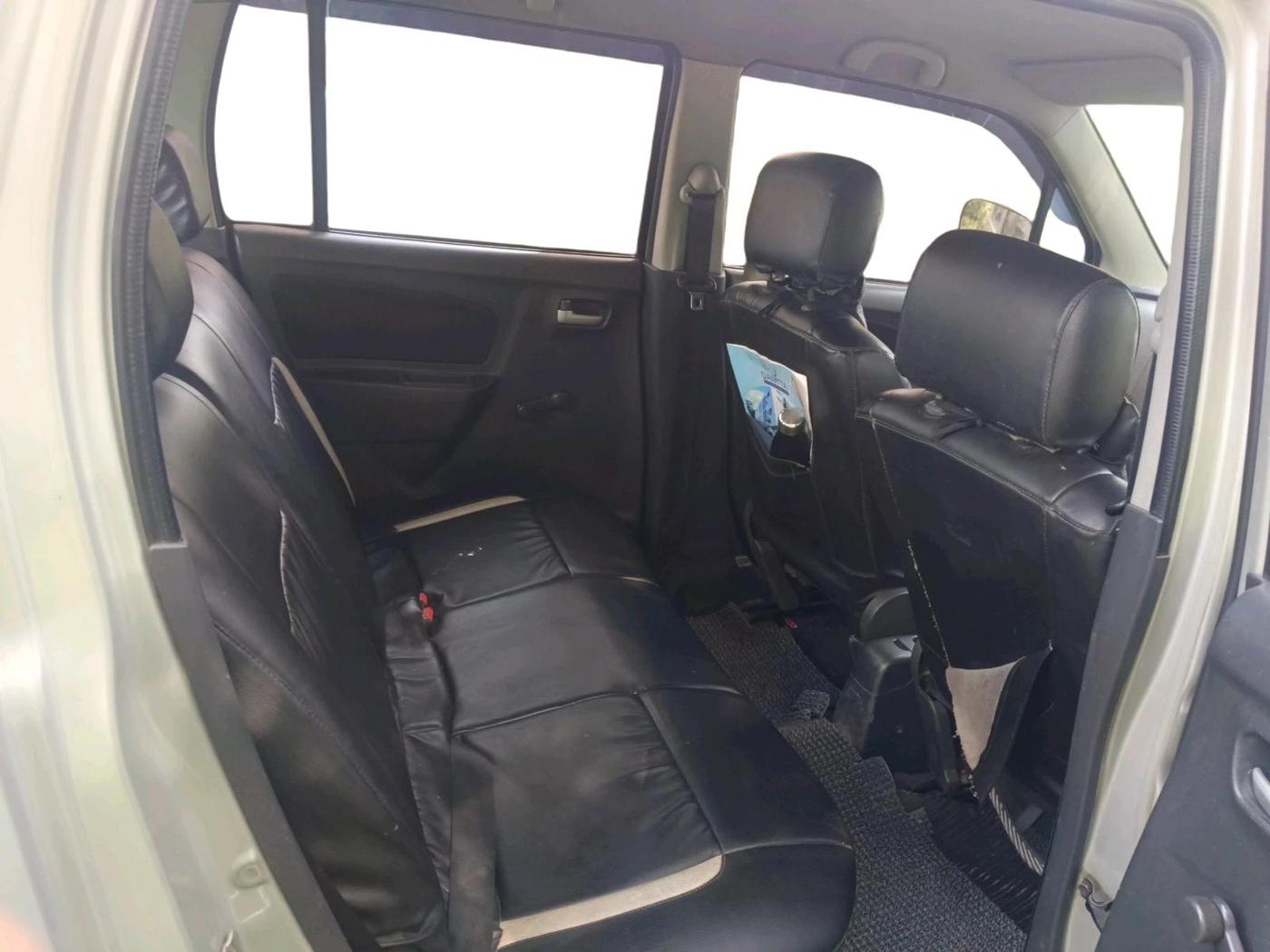2011 Maruti Wagon R 1.0 LXI, Petrol, Manual, 1,56,125 km, interior