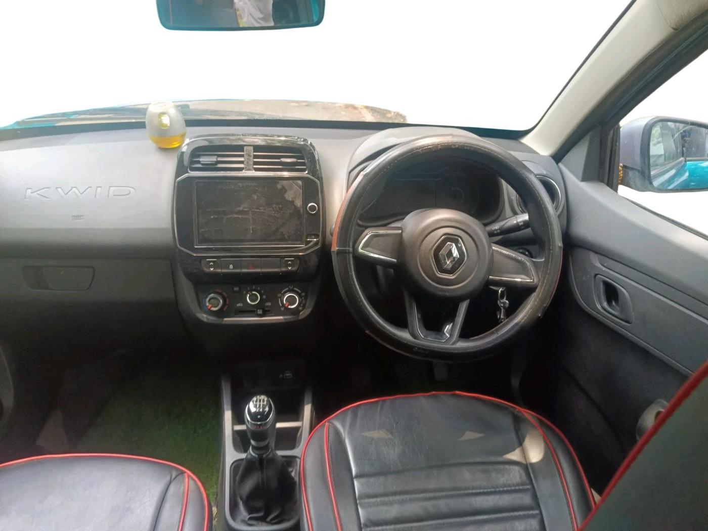 2021 Renault Kwid RXT 1.0 (O), Petrol, Manual, 12,282 km, interior