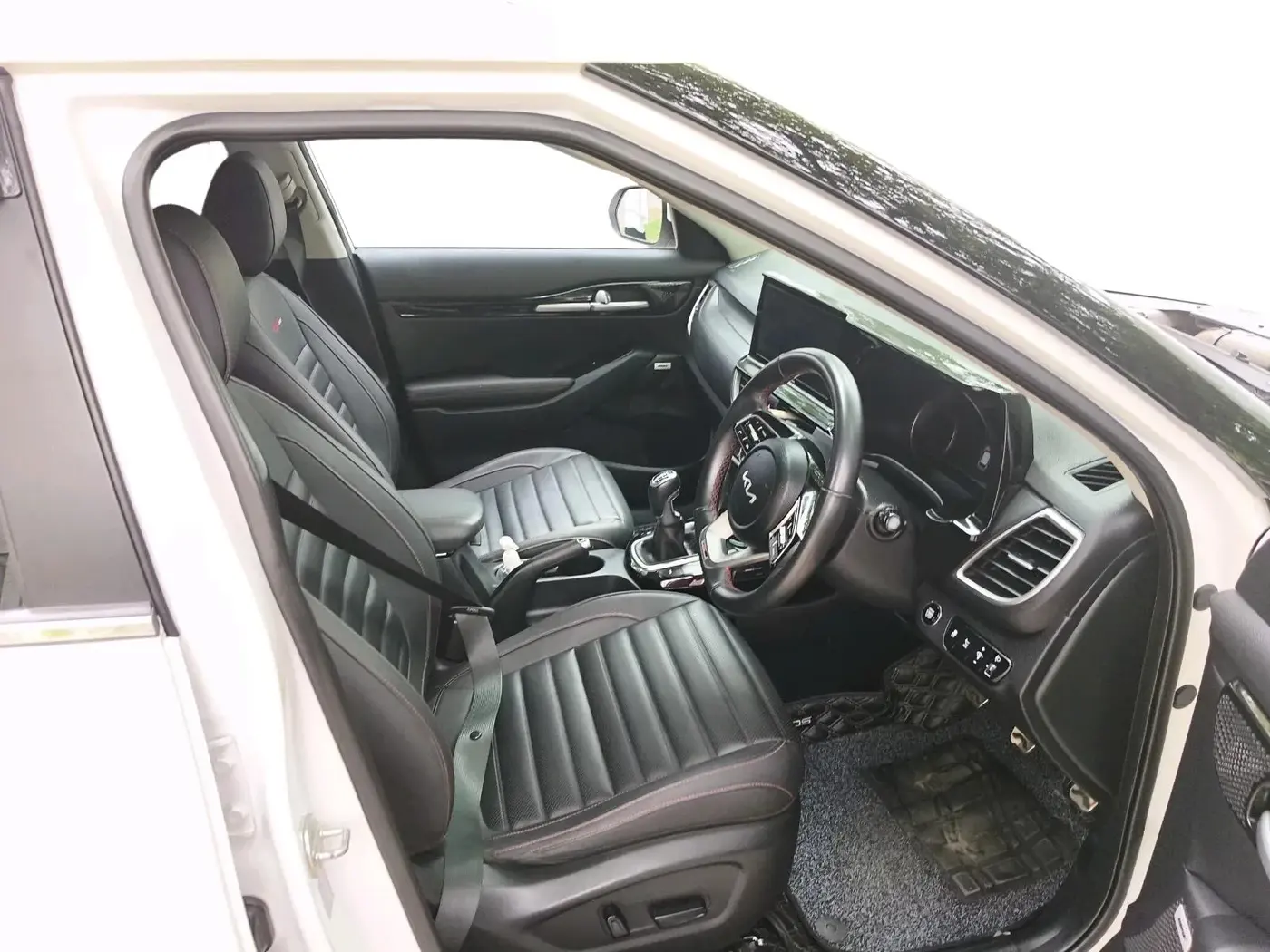 2022 KIA SELTOS GTX PLUS 1.4, Petrol, Manual, 53,539 km, interior