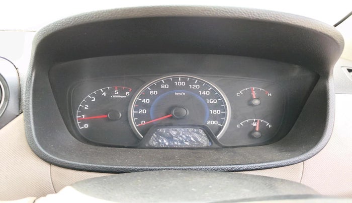 2013 Hyundai Grand i10 MAGNA 1.1 CRDI, Diesel, Manual, 85,946 km, interior