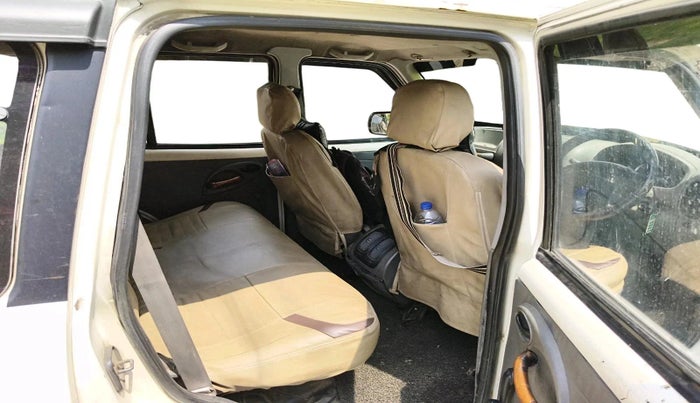 2014 Mahindra Scorpio M2DI, Diesel, Manual, 2,32,897 km, interior