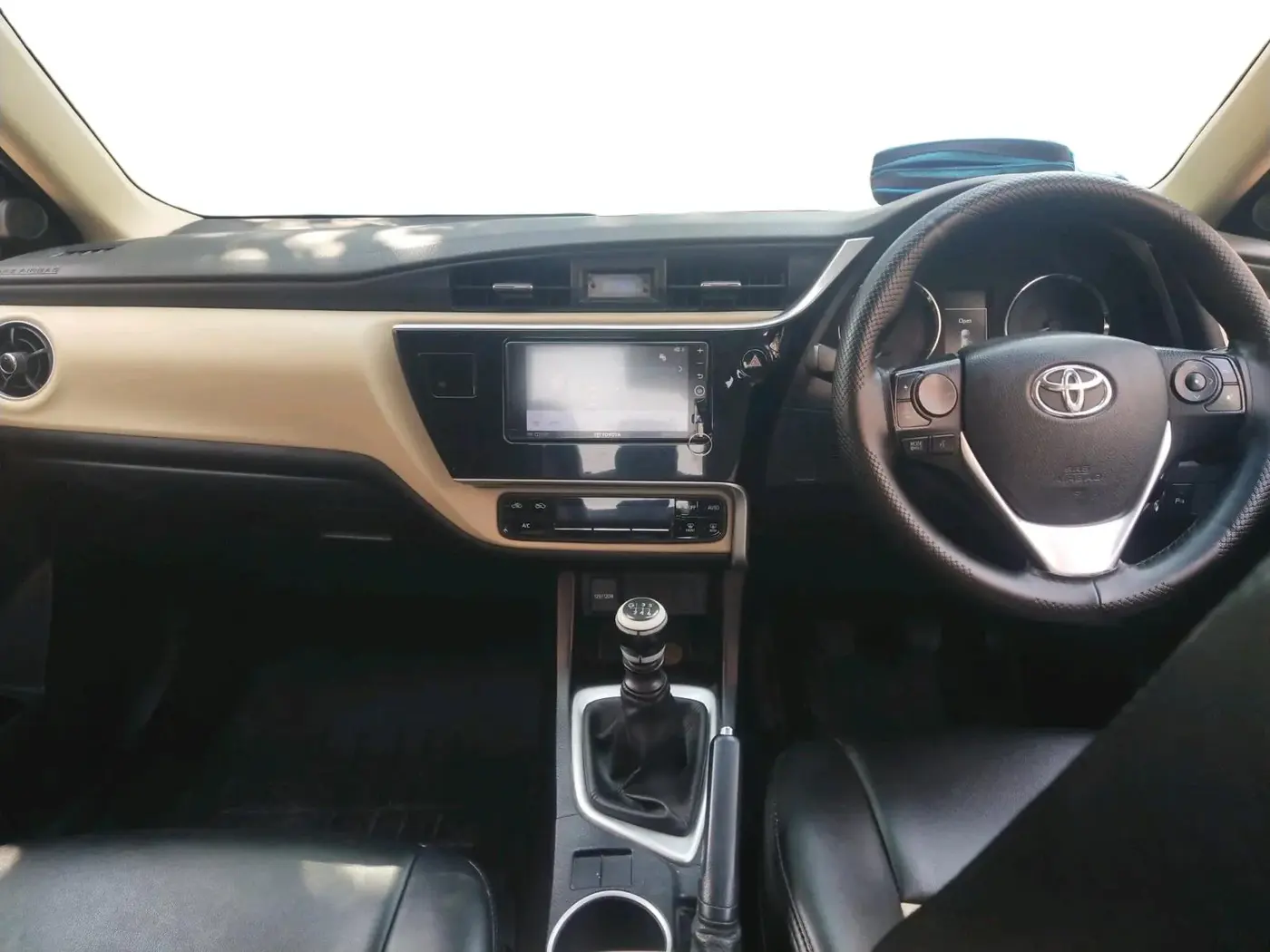 2019 Toyota Corolla Altis G PETROL, Petrol, Manual, 2,32,978 km, interior