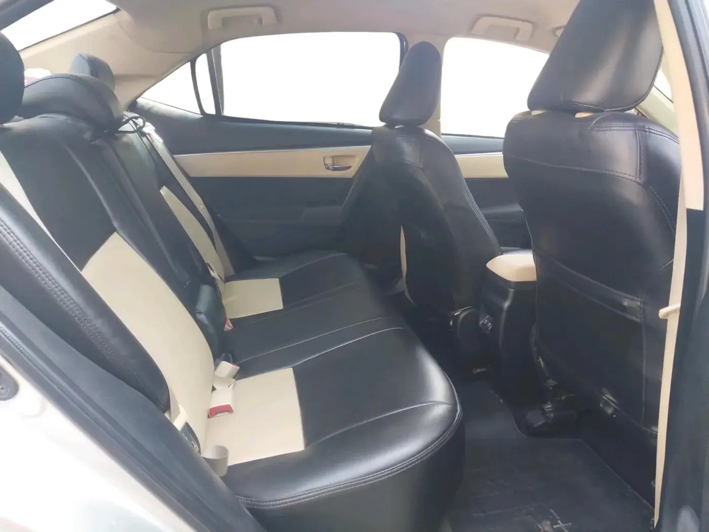 2019 Toyota Corolla Altis G PETROL, Petrol, Manual, 2,32,978 km, interior
