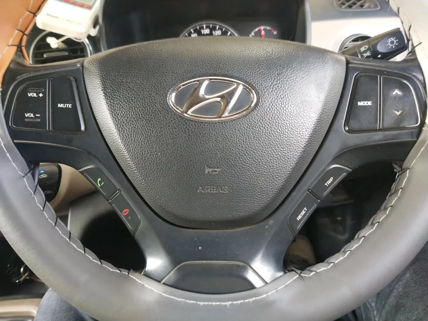 2015 Hyundai Grand i10 ASTA 1.2 KAPPA VTVT, Petrol, Manual, 75,464 km, interior