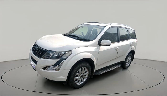 2016 Mahindra XUV500 W10, Diesel, Manual, 1,09,066 km, exterior