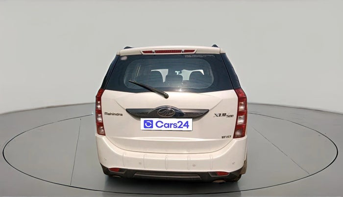 2016 Mahindra XUV500 W10, Diesel, Manual, 1,09,066 km, exterior