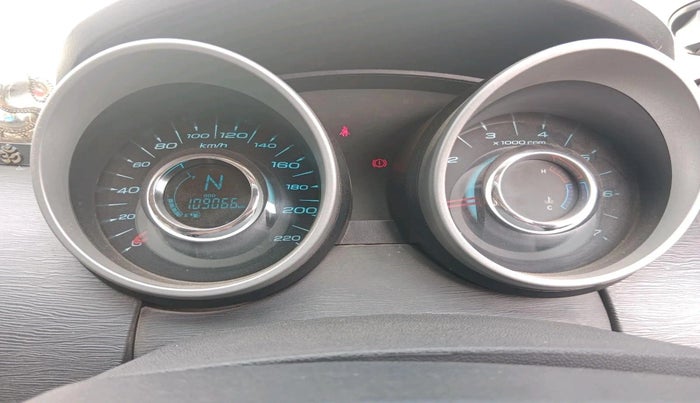 2016 Mahindra XUV500 W10, Diesel, Manual, 1,09,066 km, interior