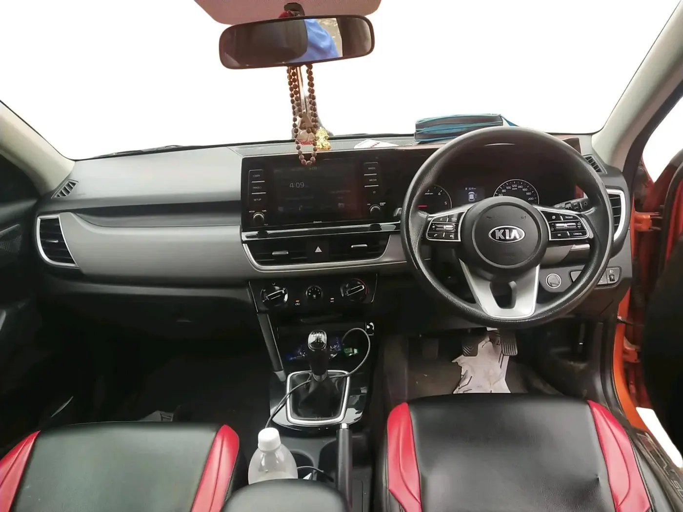 2020 KIA SELTOS HTK PLUS 1.5 DIESEL, Diesel, Manual, 1,81,807 km, interior