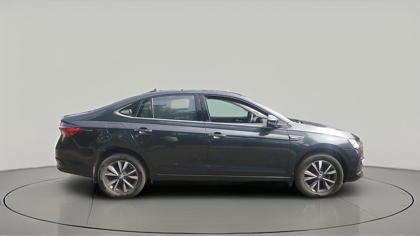 2025 Skoda SLAVIA STYLE 1.0L TSI MT, Petrol, Manual, 29,692 km, exterior