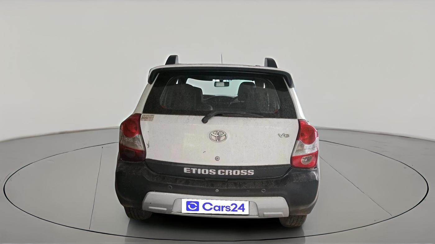 2015 Toyota Etios CROSS 1.4 VD, Diesel, Manual, 1,76,924 km, exterior