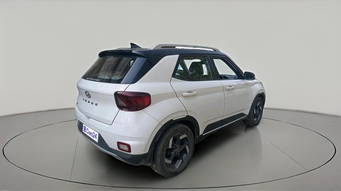 2019 Hyundai VENUE SX 1.4 CRDi DUAL TONE, Diesel, Manual, 1,42,042 km, exterior