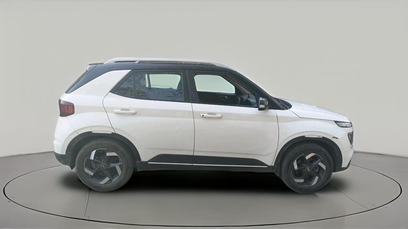 2019 Hyundai VENUE SX 1.4 CRDi DUAL TONE, Diesel, Manual, 1,42,042 km, exterior