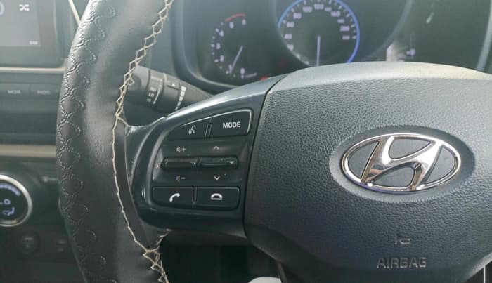2019 Hyundai VENUE SX 1.4 CRDi DUAL TONE, Diesel, Manual, 1,42,042 km, interior