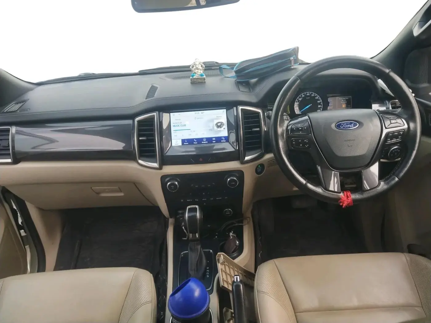 2021 Ford Endeavour TITANIUM PLUS 2.0 4X2 AT SUNROOF, Diesel, Automatic, 1,22,923 km, interior