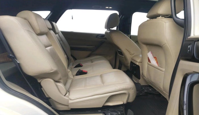 2021 Ford Endeavour TITANIUM PLUS 2.0 4X2 AT SUNROOF, Diesel, Automatic, 1,22,923 km, interior