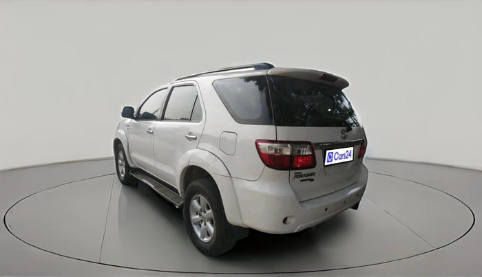 2010 Toyota Fortuner 3.0 4X4 MT, Diesel, Manual, 3,01,102 km, exterior