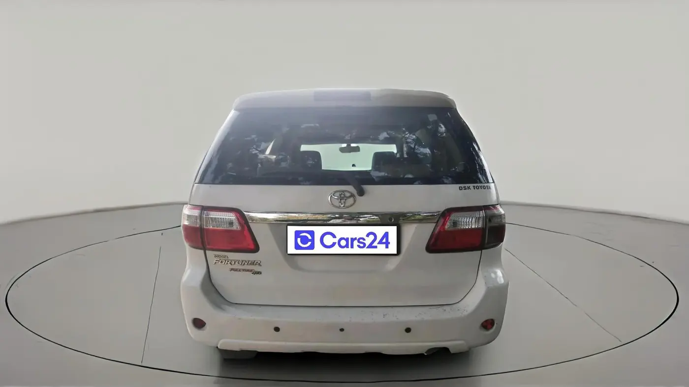 2010 Toyota Fortuner 3.0 4X4 MT, Diesel, Manual, 3,01,102 km, exterior