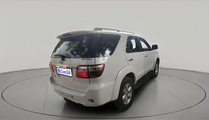 2010 Toyota Fortuner 3.0 4X4 MT, Diesel, Manual, 3,01,102 km, exterior