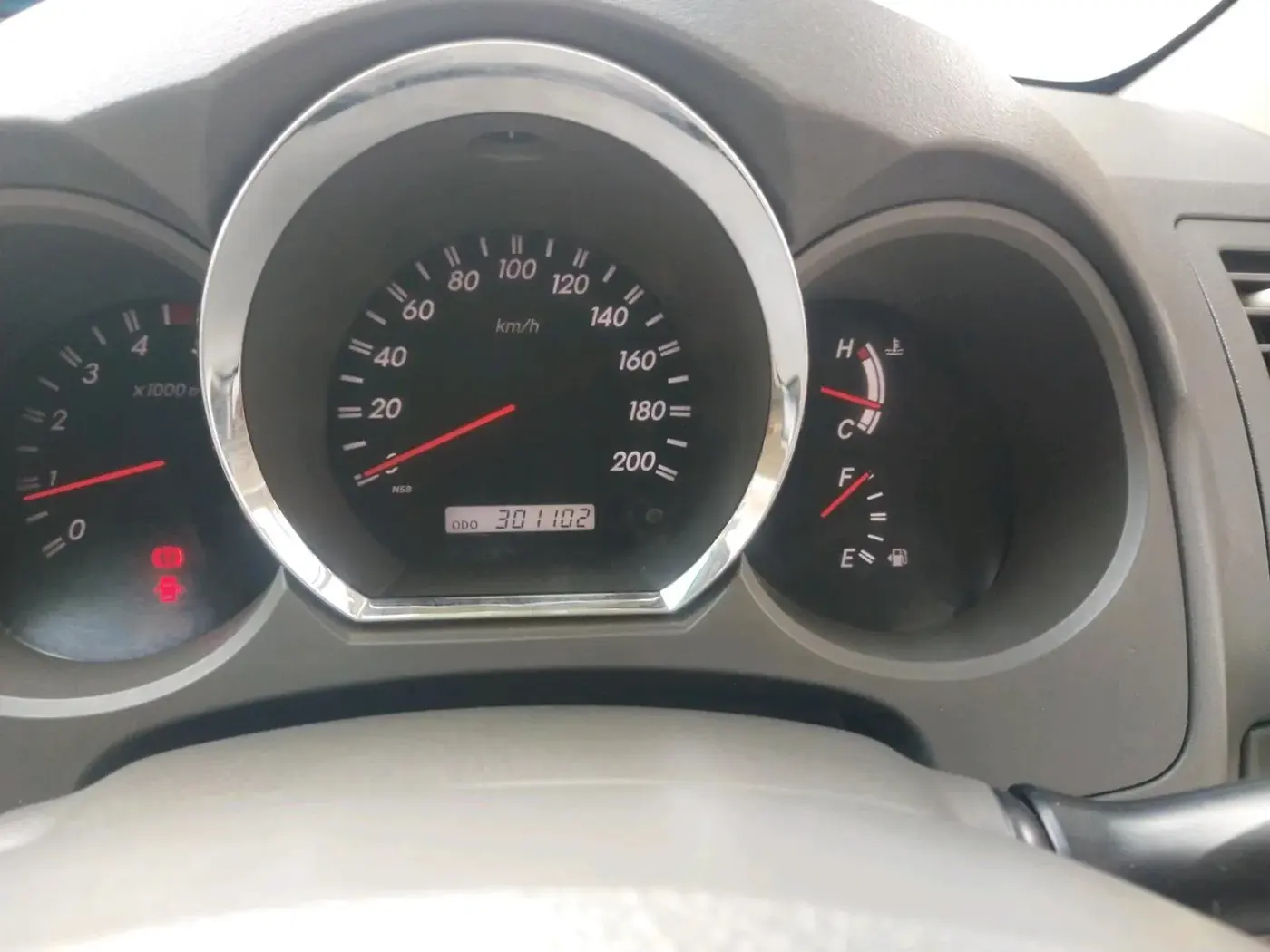 2010 Toyota Fortuner 3.0 4X4 MT, Diesel, Manual, 3,01,102 km, interior