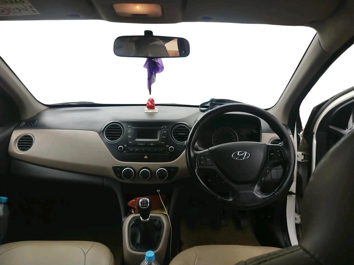 2014 Hyundai Grand i10 ASTA (O) 1.2 KAPPA VTVT, Petrol, Manual, 1,22,676 km, interior