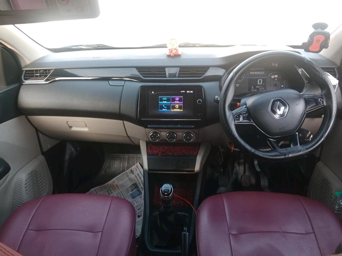 2022 Renault TRIBER RXT, Petrol, Manual, 88,847 km, interior