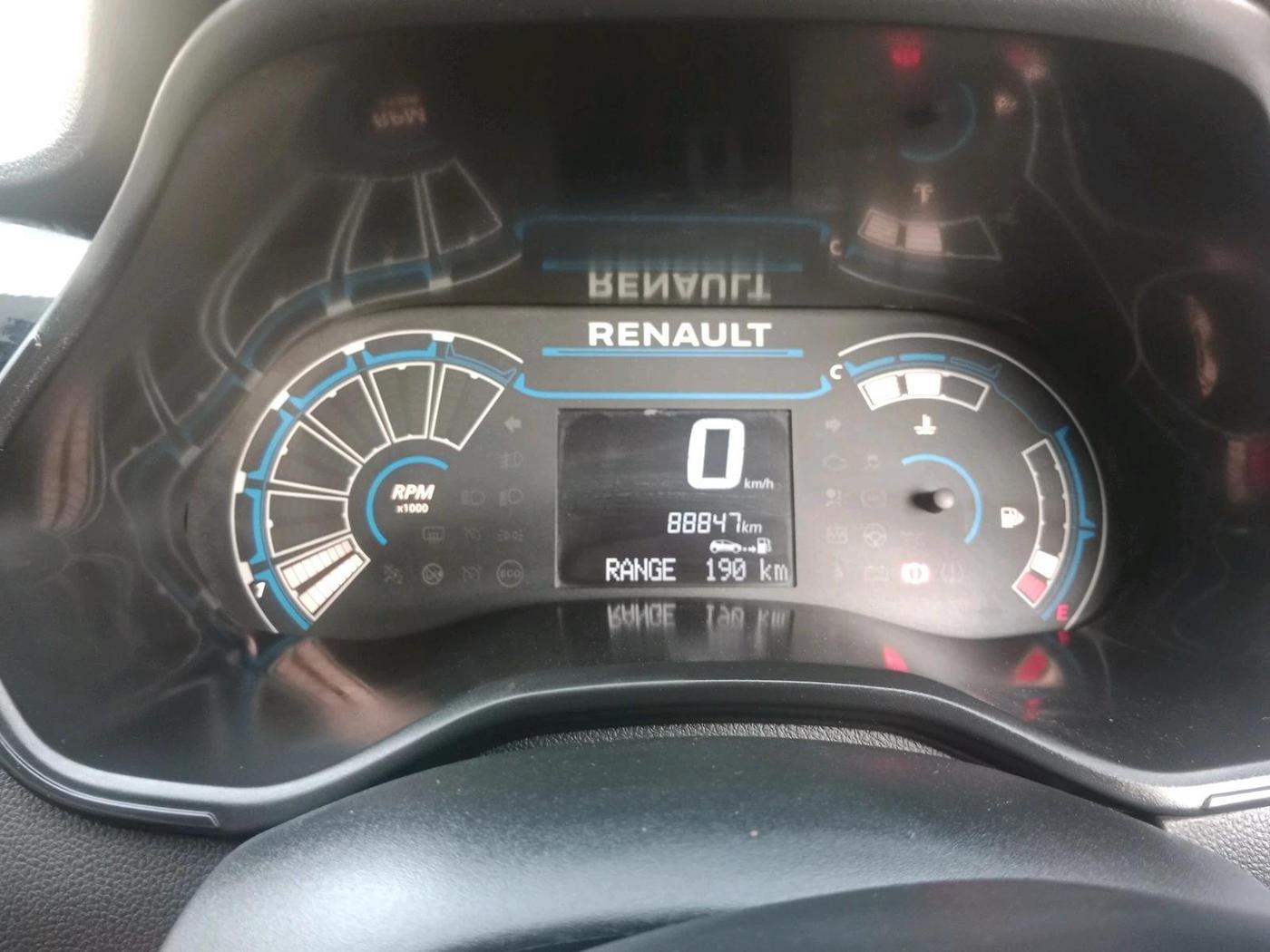 2022 Renault TRIBER RXT, Petrol, Manual, 88,847 km, interior