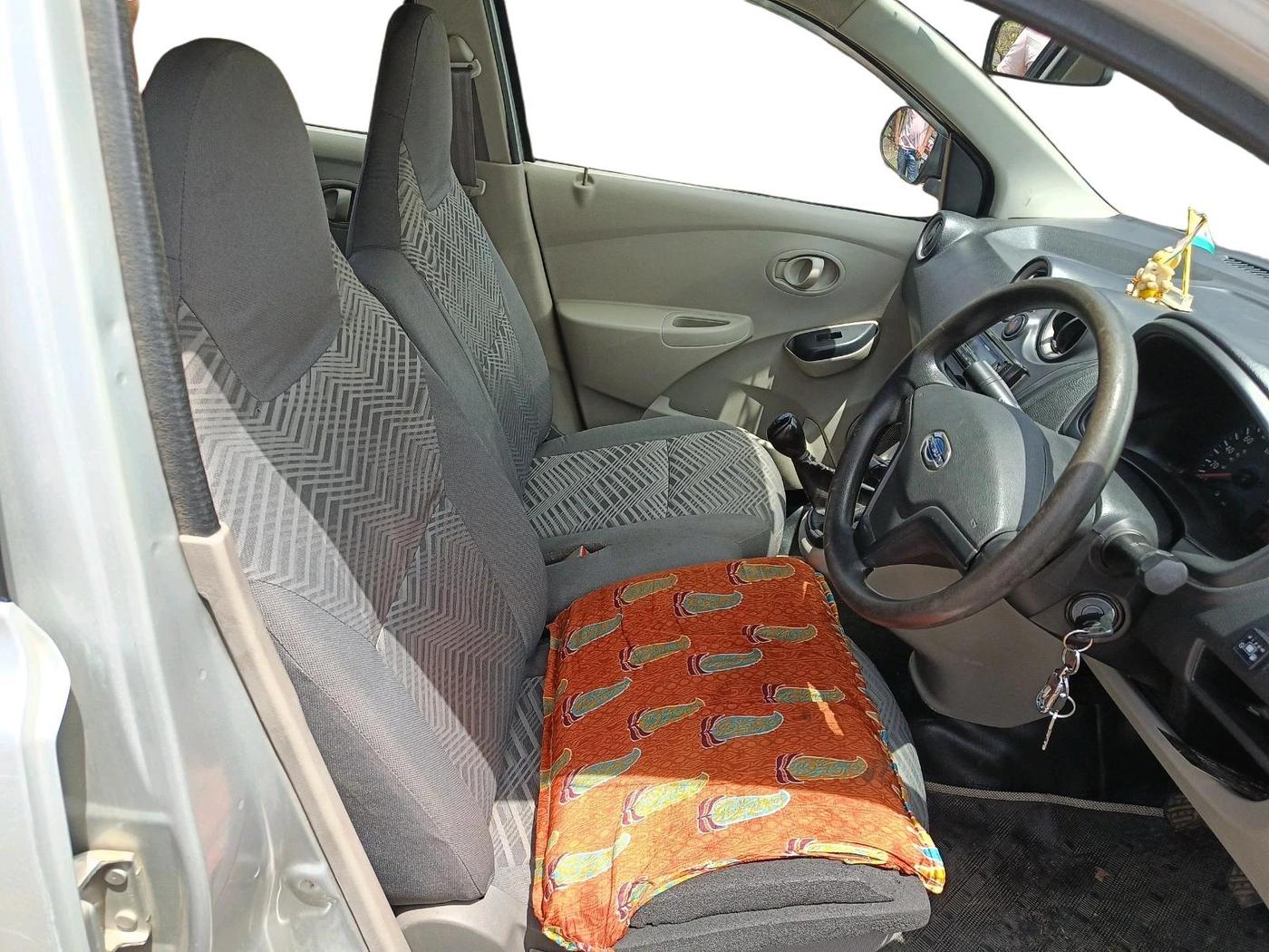 2017 Datsun Go Plus T, Petrol, Manual, 1,07,443 km, interior