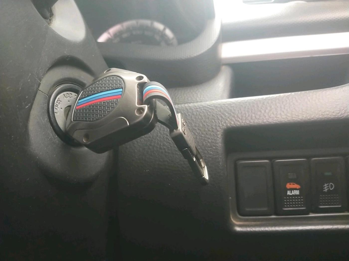 2013 Maruti Swift VXI, Petrol, Manual, 67,006 km, interior