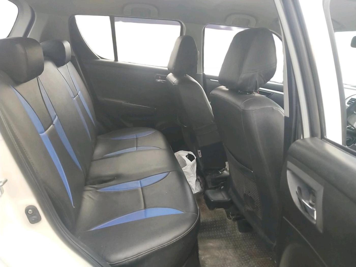 2013 Maruti Swift VXI, Petrol, Manual, 67,006 km, interior