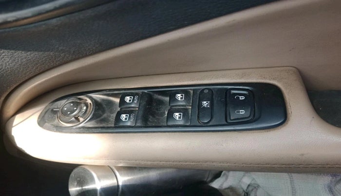 2018 Jeep Compass LONGITUDE (O) 2.0 DIESEL, Diesel, Manual, 1,37,660 km, interior