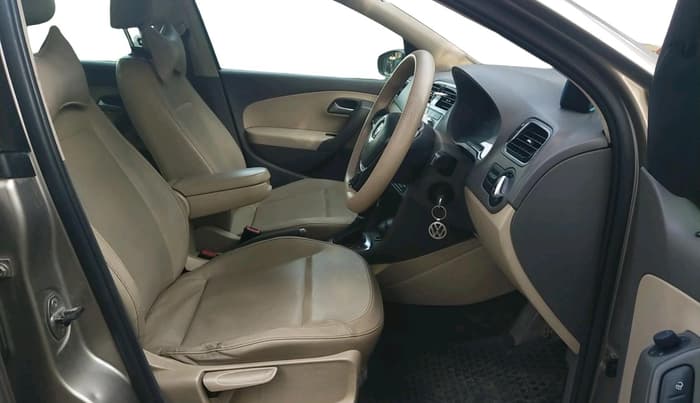 2015 Volkswagen Vento HIGHLINE 1.5 AT, Diesel, Automatic, 1,76,463 km, interior