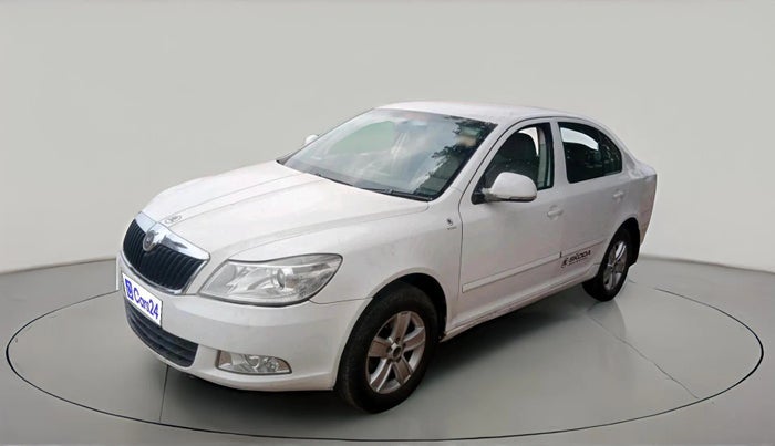 2011 Skoda Laura AMBIENTE 2.0 TDI CR AT, Diesel, Automatic, 1,09,299 km, exterior
