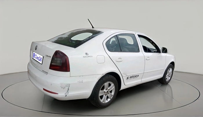 2011 Skoda Laura AMBIENTE 2.0 TDI CR AT, Diesel, Automatic, 1,09,299 km, exterior