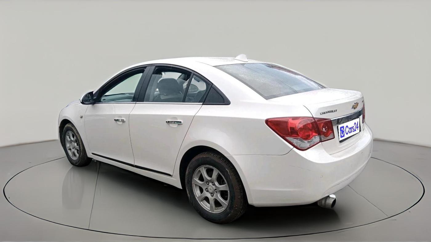 2011 Chevrolet Cruze LTZ, Diesel, Manual, 1,40,621 km, exterior