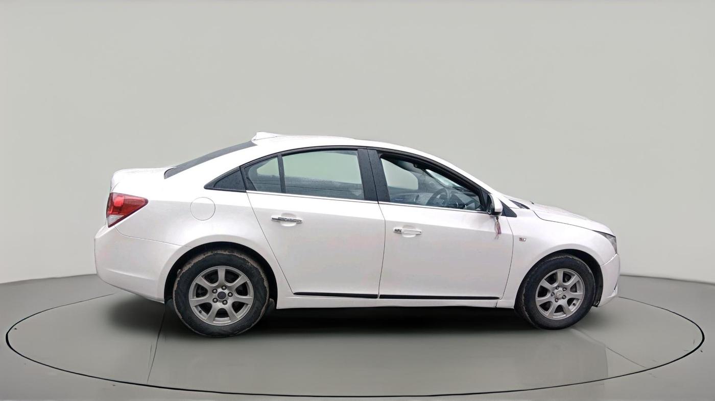 2011 Chevrolet Cruze LTZ, Diesel, Manual, 1,40,621 km, exterior
