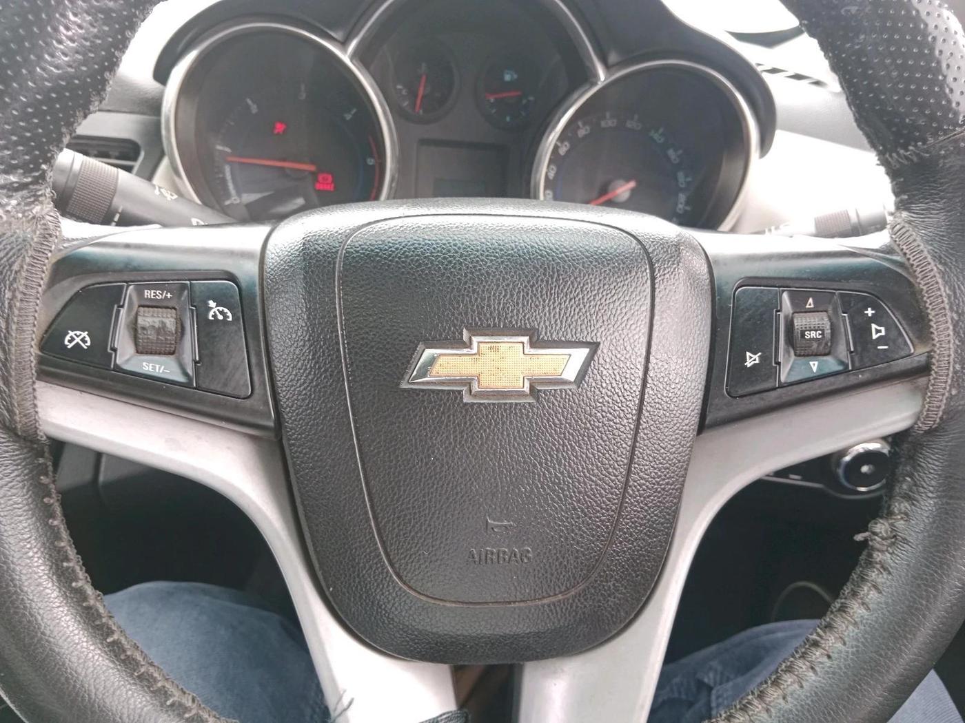 2011 Chevrolet Cruze LTZ, Diesel, Manual, 1,40,621 km, interior