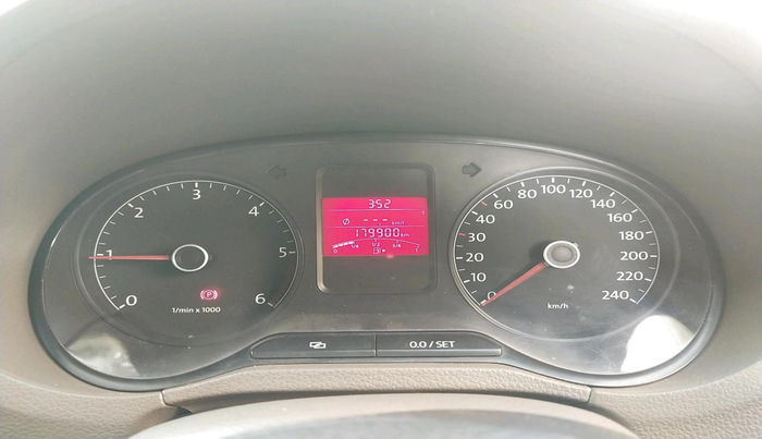 2012 Volkswagen Vento HIGHLINE DIESEL 1.6, Diesel, Manual, 1,79,900 km, interior