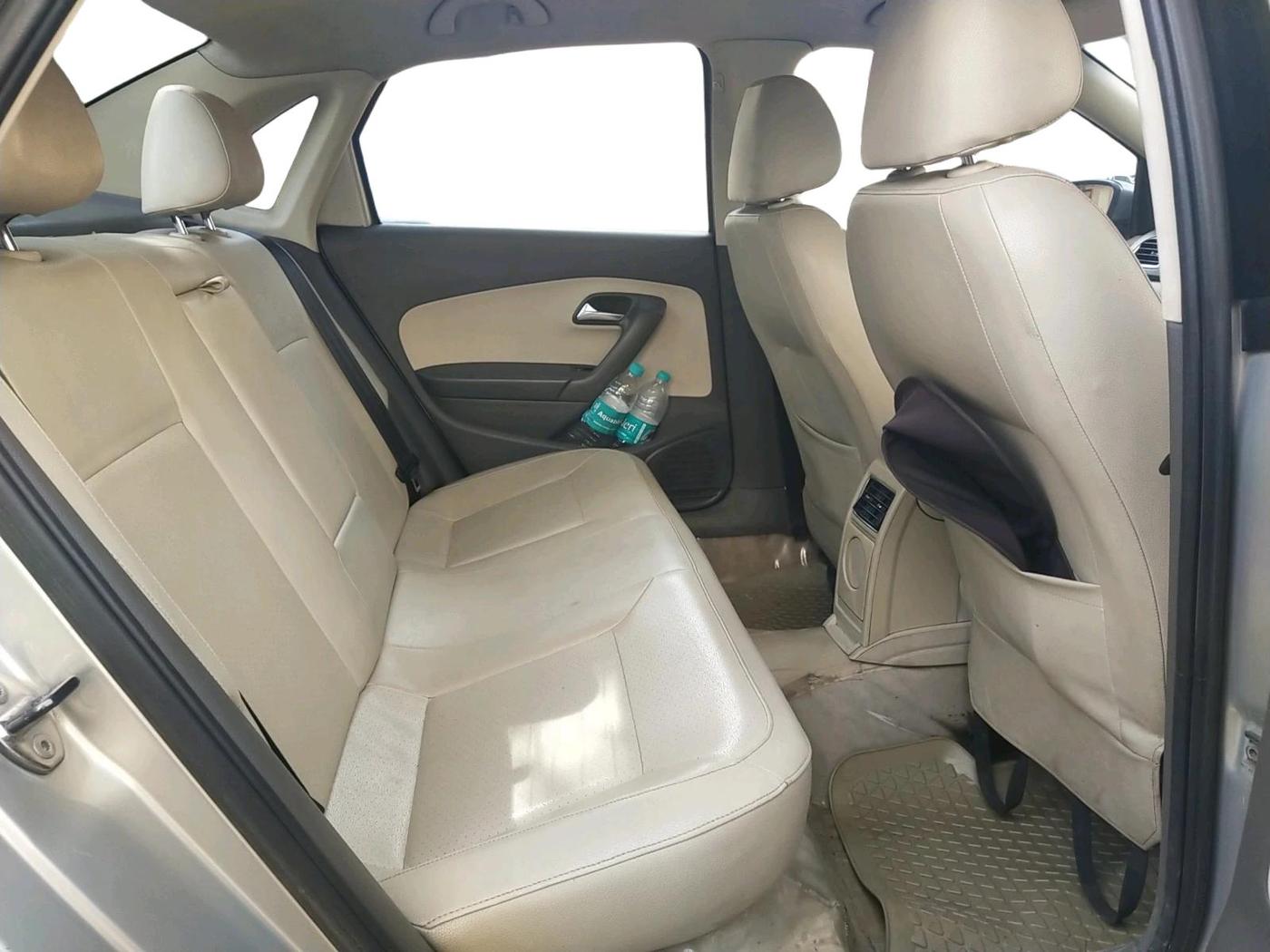 2012 Volkswagen Vento HIGHLINE DIESEL 1.6, Diesel, Manual, 1,79,900 km, interior