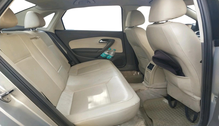 2012 Volkswagen Vento HIGHLINE DIESEL 1.6, Diesel, Manual, 1,79,900 km, interior
