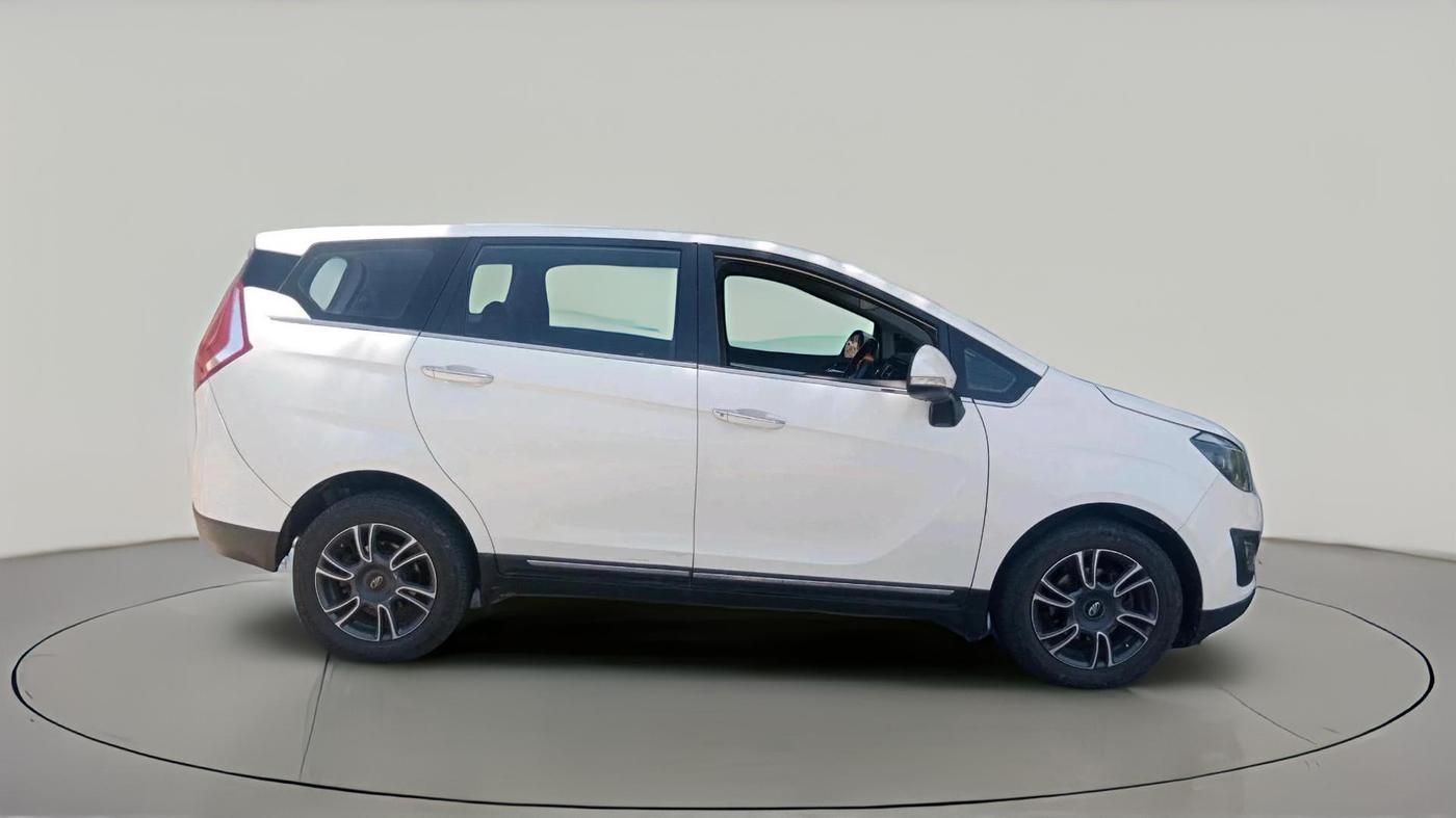 2021 Mahindra MARAZZO M 6 + 7 STR, Diesel, Manual, 78,895 km, exterior