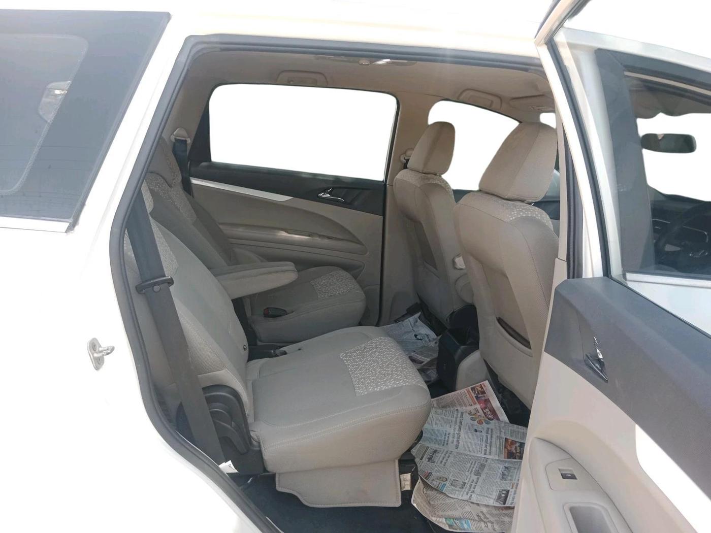 2021 Mahindra MARAZZO M 6 + 7 STR, Diesel, Manual, 78,895 km, interior