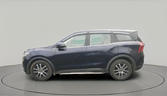 2022 Mahindra XUV700 AX 7 LUXURY D AWD AT 7 STR, Diesel, Automatic, 1,71,131 km, exterior